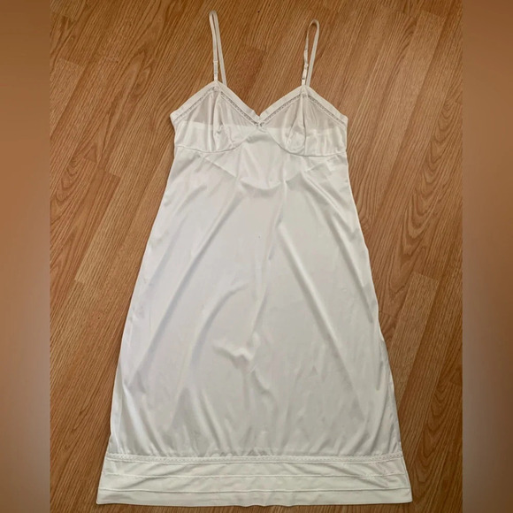 Vintage Lorraine White Sleeveless Lace Embroidered Slip Size 40 - Picture 1 of 11